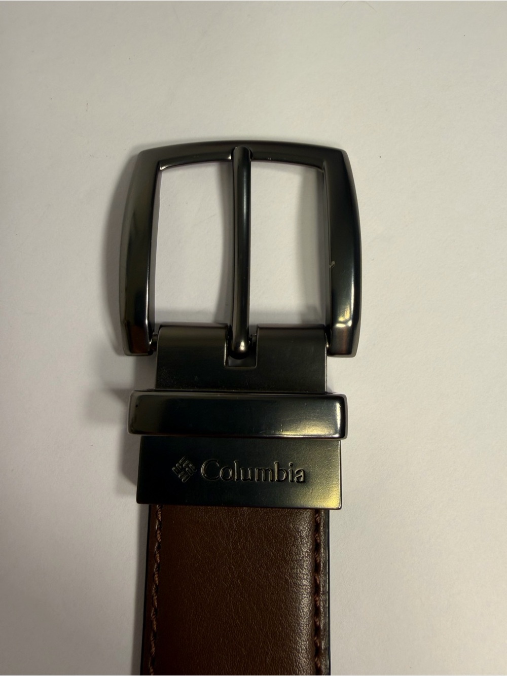 Men's Columbia Reversible Synthetic Leather Dress Belt with Metal Buckle - Picture 3 of 4